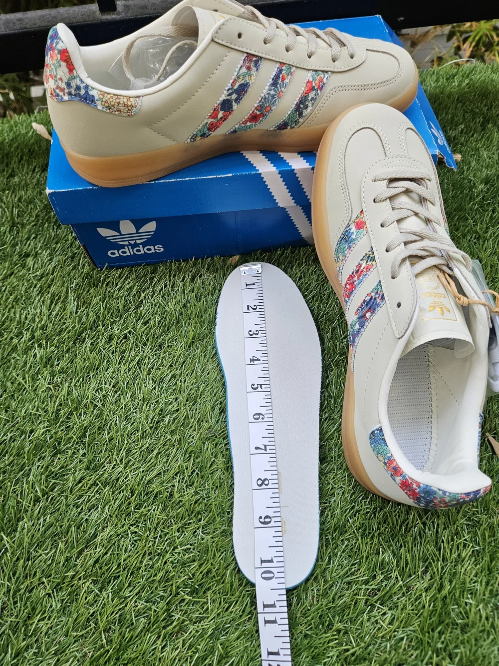 NIB Adidas Gazelle Indoor Liberty London Floral Cream Unisex Sneakers 8M / 9.5W